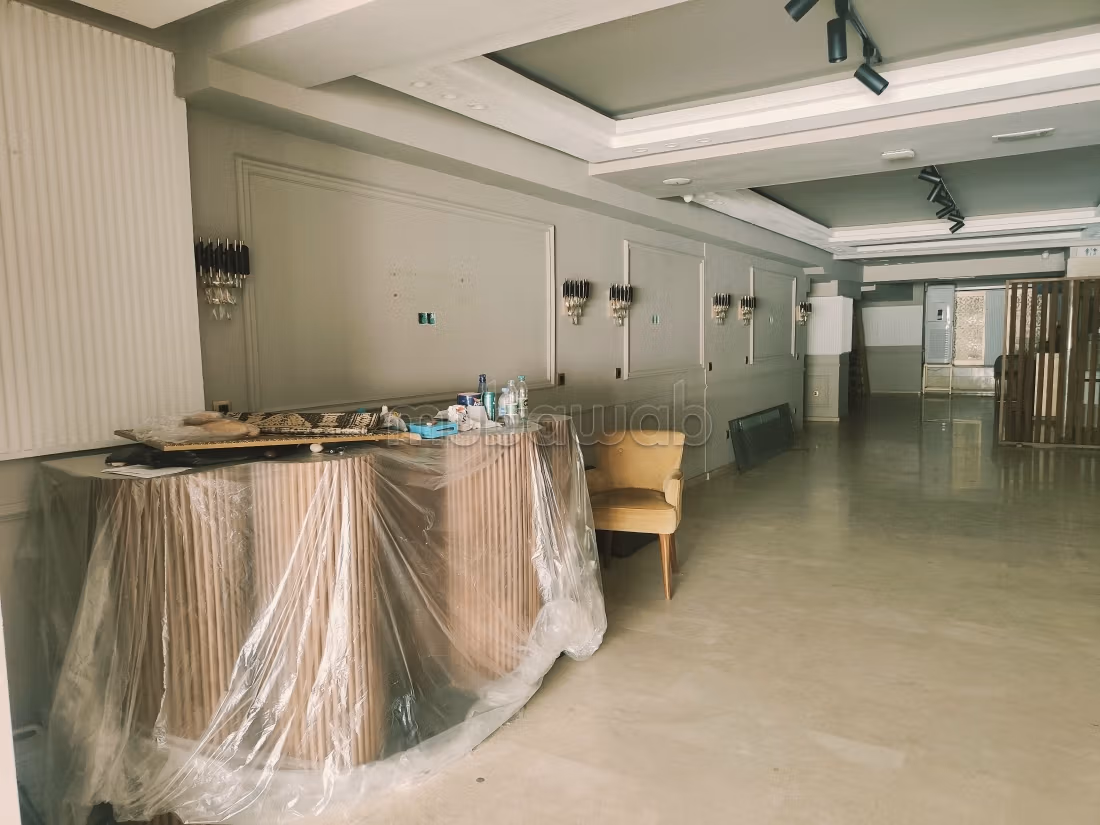 Local commercial en location à Racine.
Superficie 130 m²