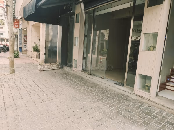 Negozio in affitto a Racine.
Superficie 130 m²