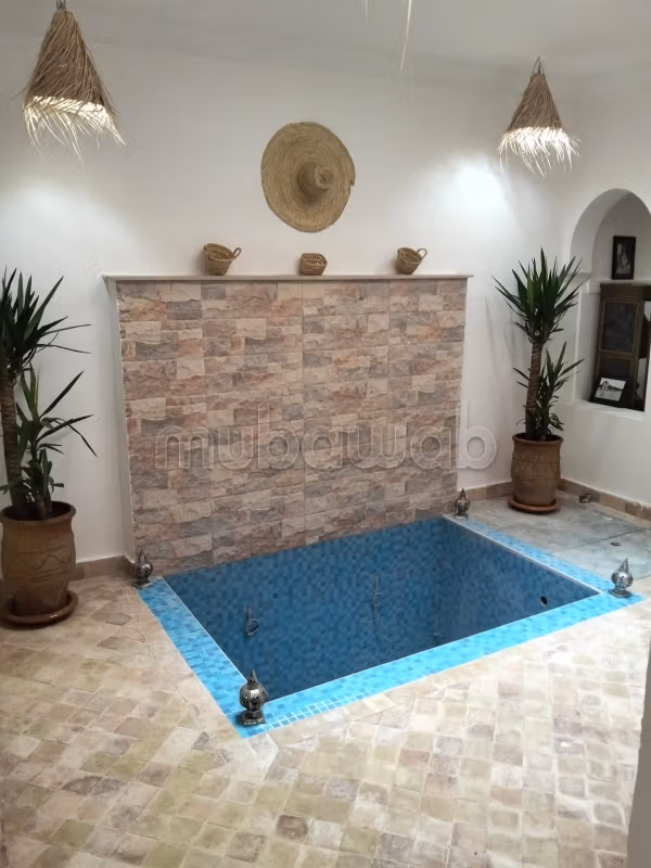 Vendita di riad requisito con piscina nella Kasbah