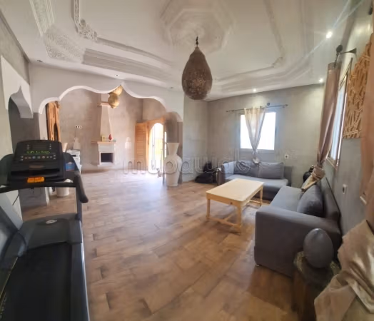 Villa d'exception 900 m², 4 Ch, Piscine & Hammam