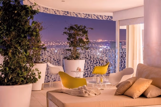 Affitto di un bellissimo appartamento a Casablanca Finance City. Superficie totale 434 m². Finestre con doppi vetri e porta blindata