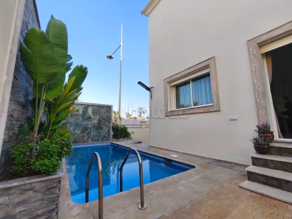 Villa en venta - Barrio exclusivo