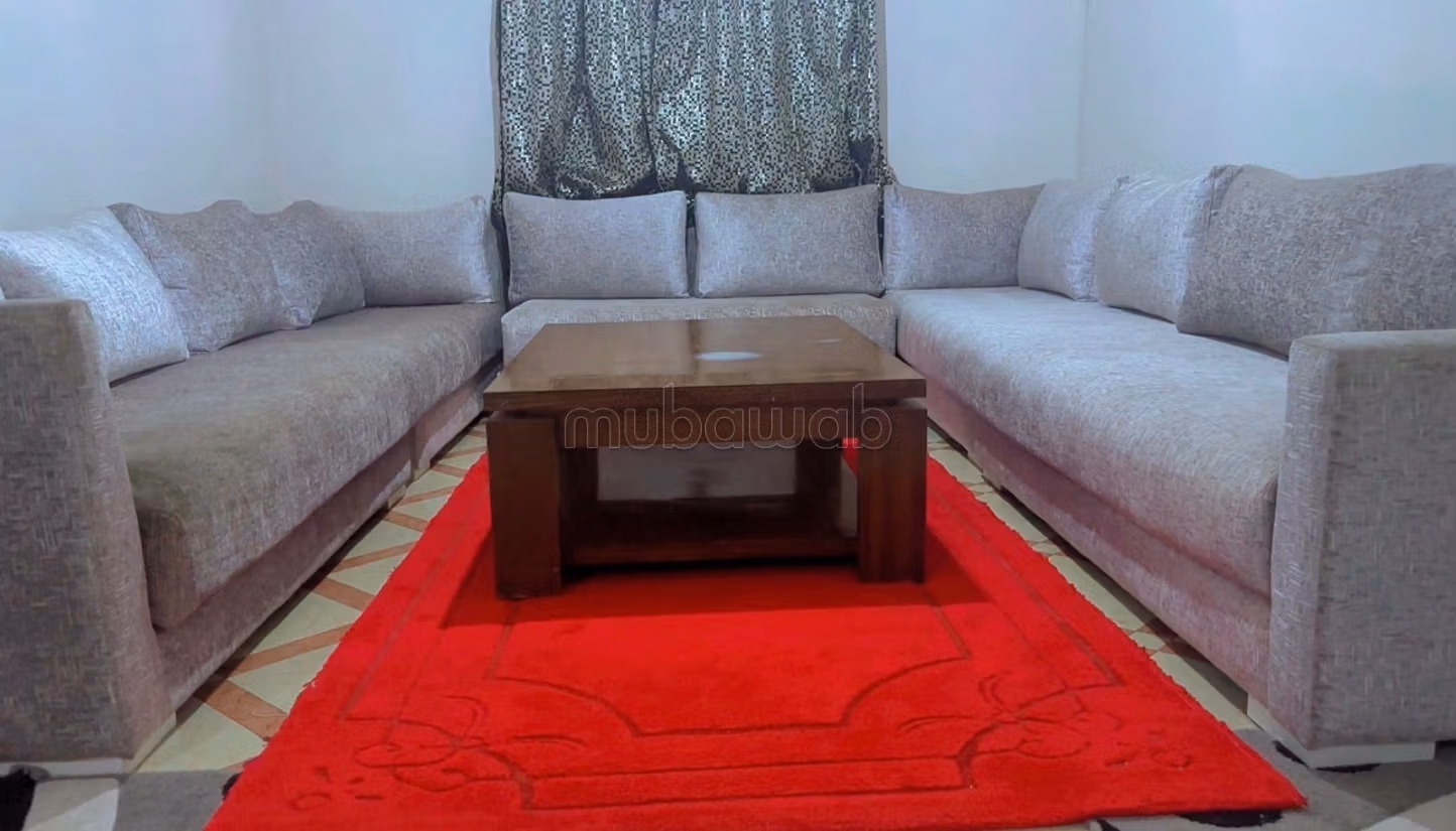 Bel appartement en location à Mhamid. 6 pièces confortables. Bien meublé — 2