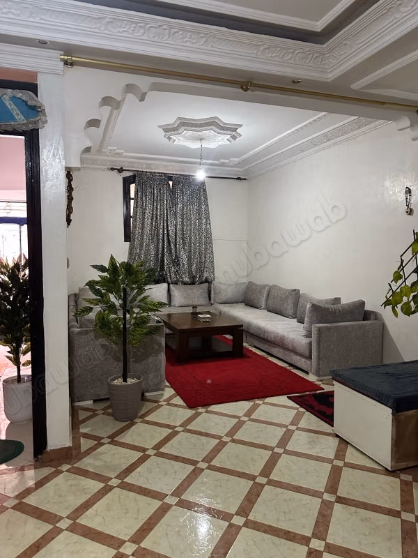 Bel appartement en location à Mhamid. 6 pièces confortables. Bien meublé