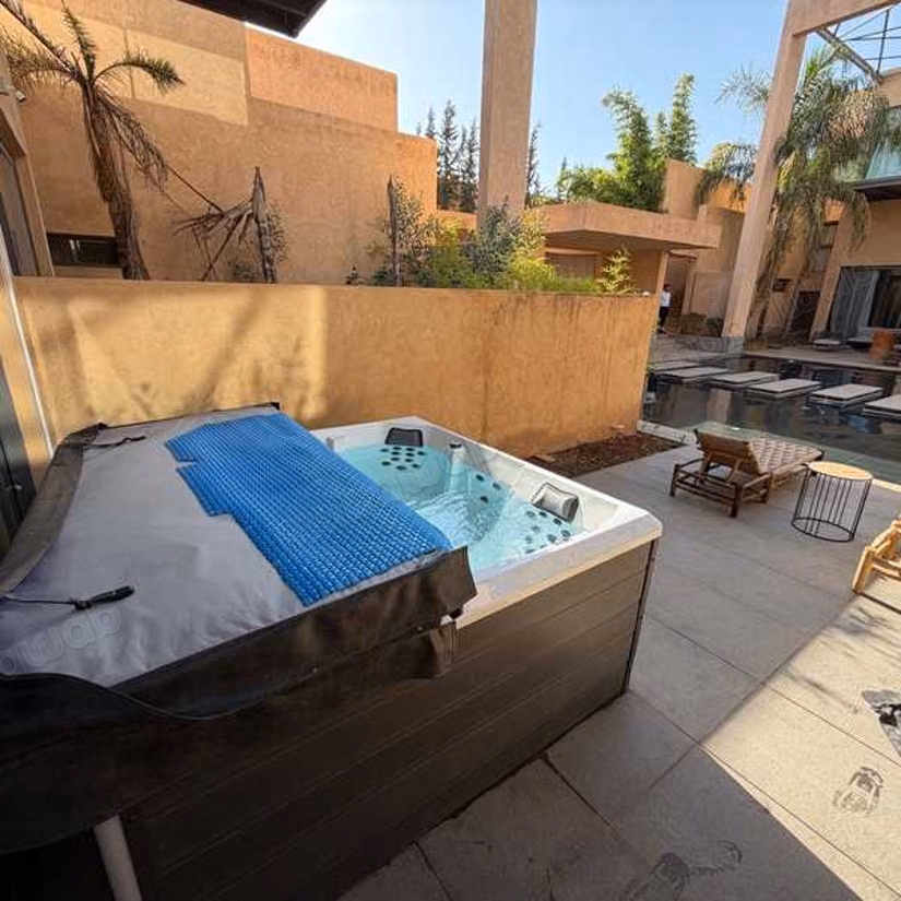 Apartment for Sale of 140.0 m² in Marrakech, Route De Ouarzazate Douar El Guern