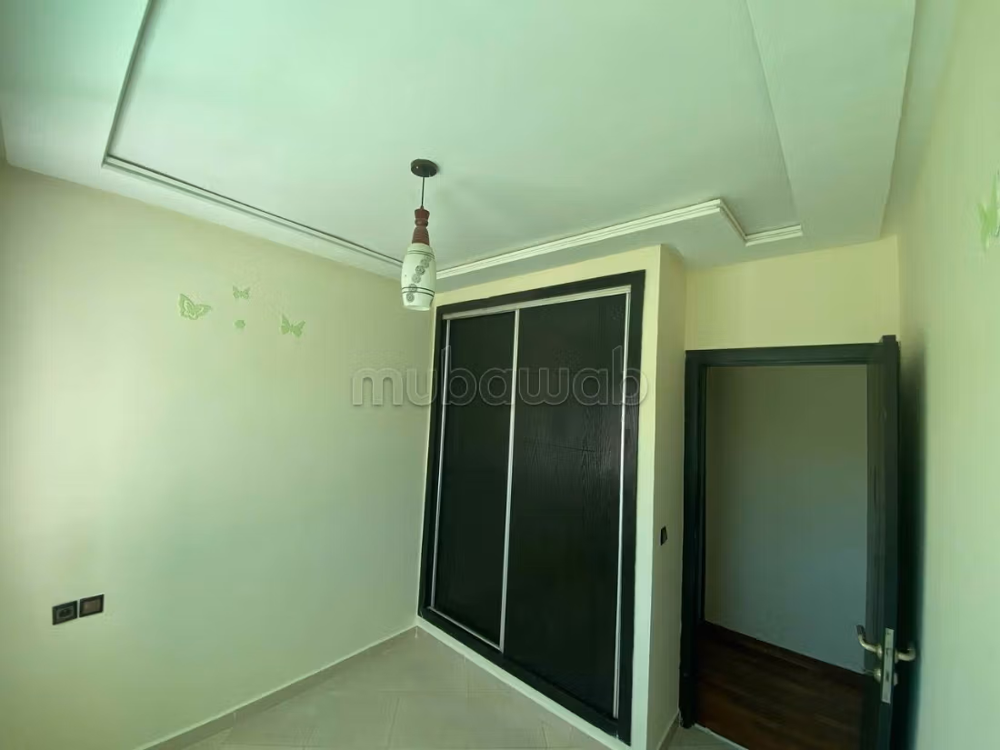 Piso en venta. 4 habitaciones confortables. Terraza y ascensor