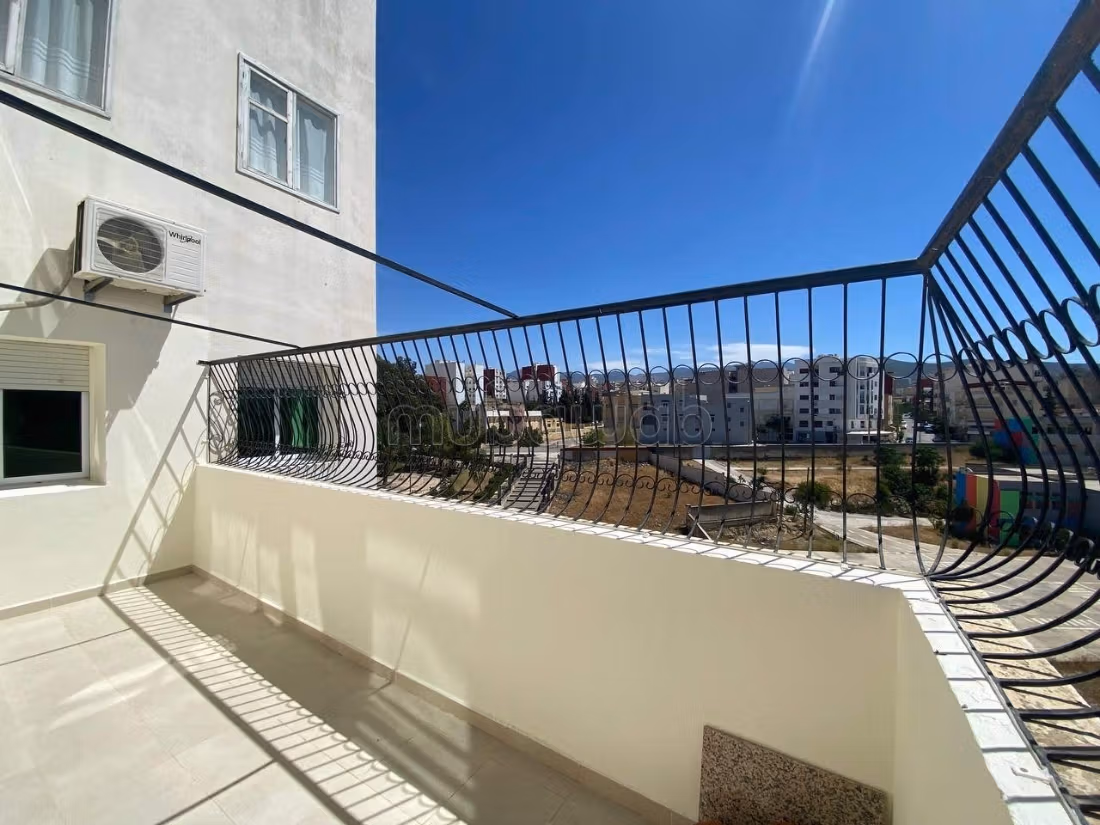 Piso en venta. 4 habitaciones confortables. Terraza y ascensor