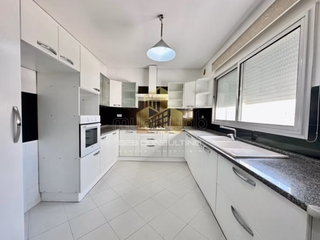 A louer un appartement s 3 a la marsa