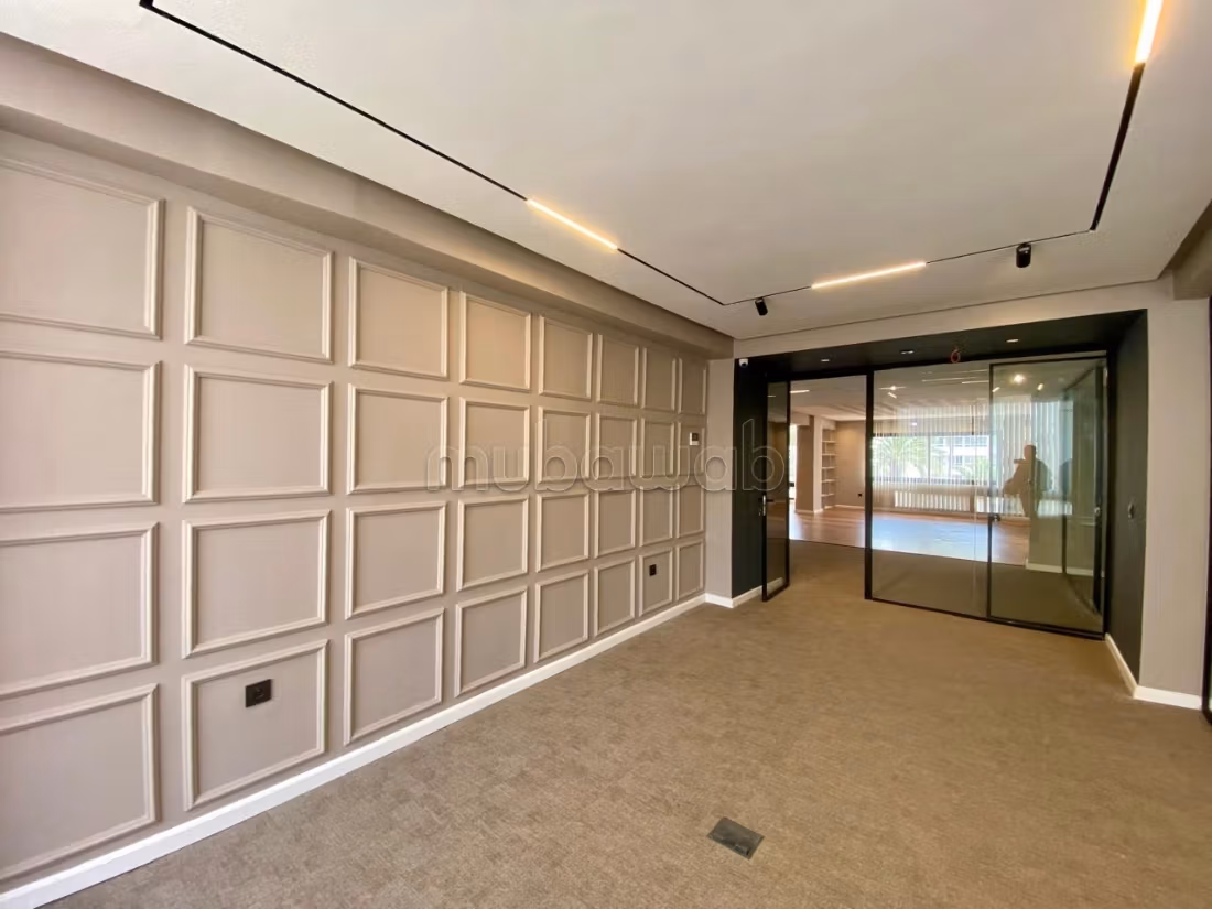 Plateau de bureau exclusif 250m gauthier