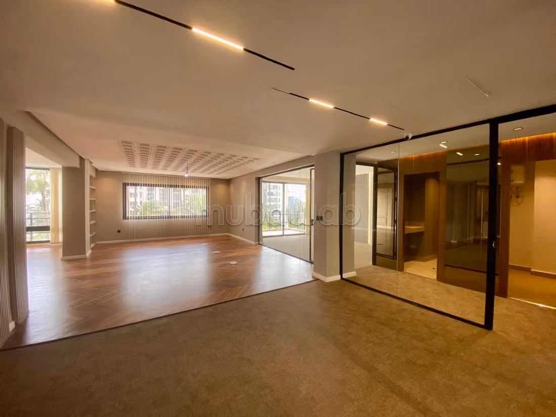 Plateau de bureau exclusif 250m gauthier