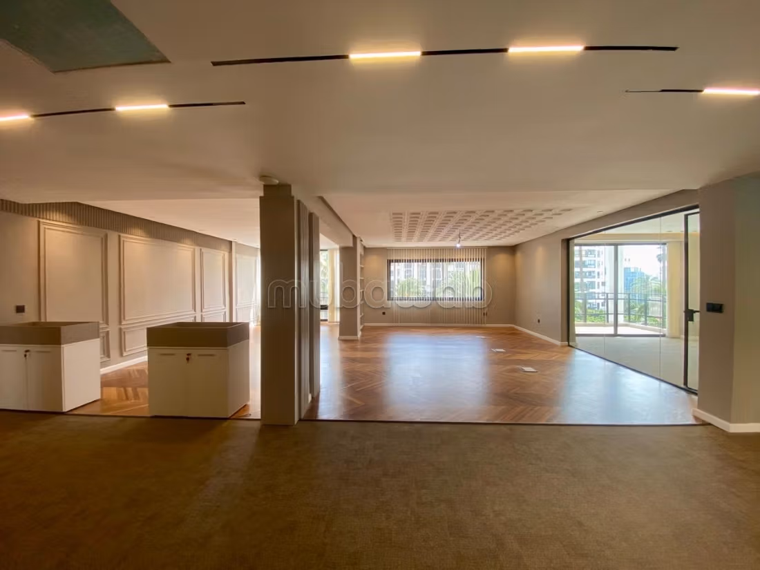 Plateau de bureau exclusif 250m gauthier