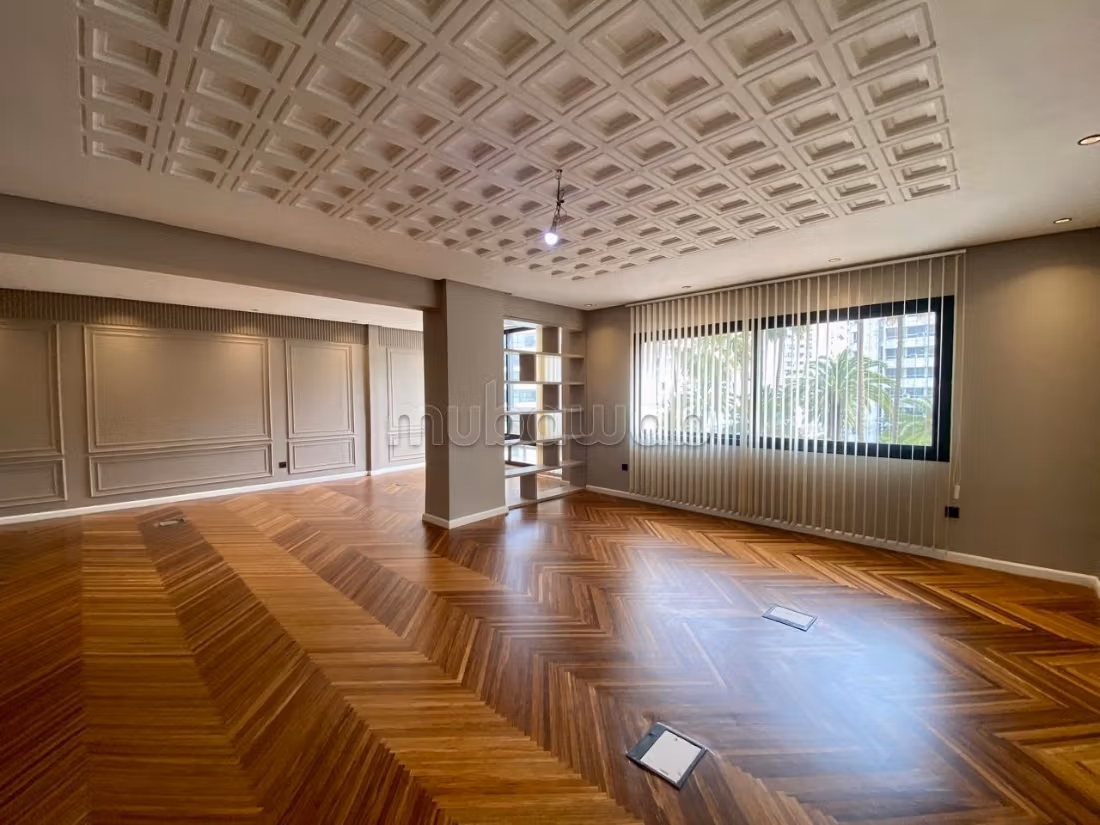 Plateau de bureau exclusif 250m gauthier
