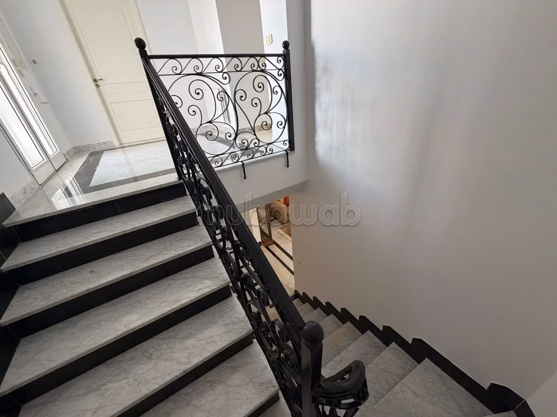 Una villa indipendente nei giardini di Aouina