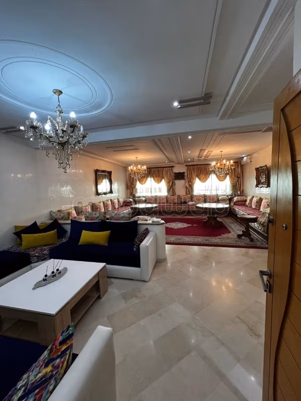 Appartement à vendre à Hay Al Azhar 145 m²