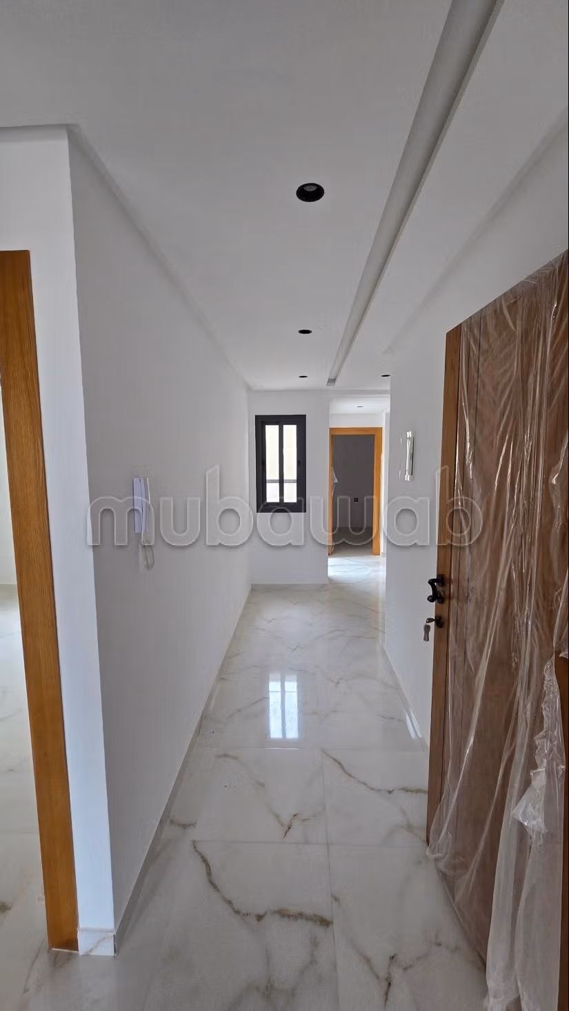 Sell apartment. 2 beautiful rooms. Quiet sorroundings with mountain view, Secured door