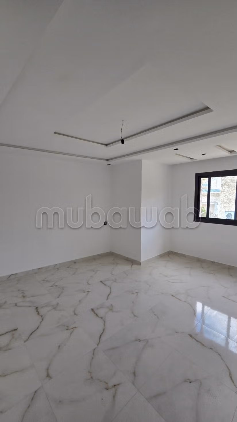 Sell apartment. 2 beautiful rooms. Quiet sorroundings with mountain view, Secured door