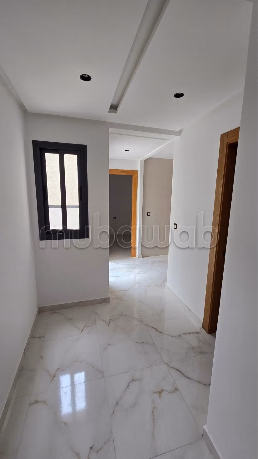 Sell apartment. 2 beautiful rooms. Quiet sorroundings with mountain view, Secured door