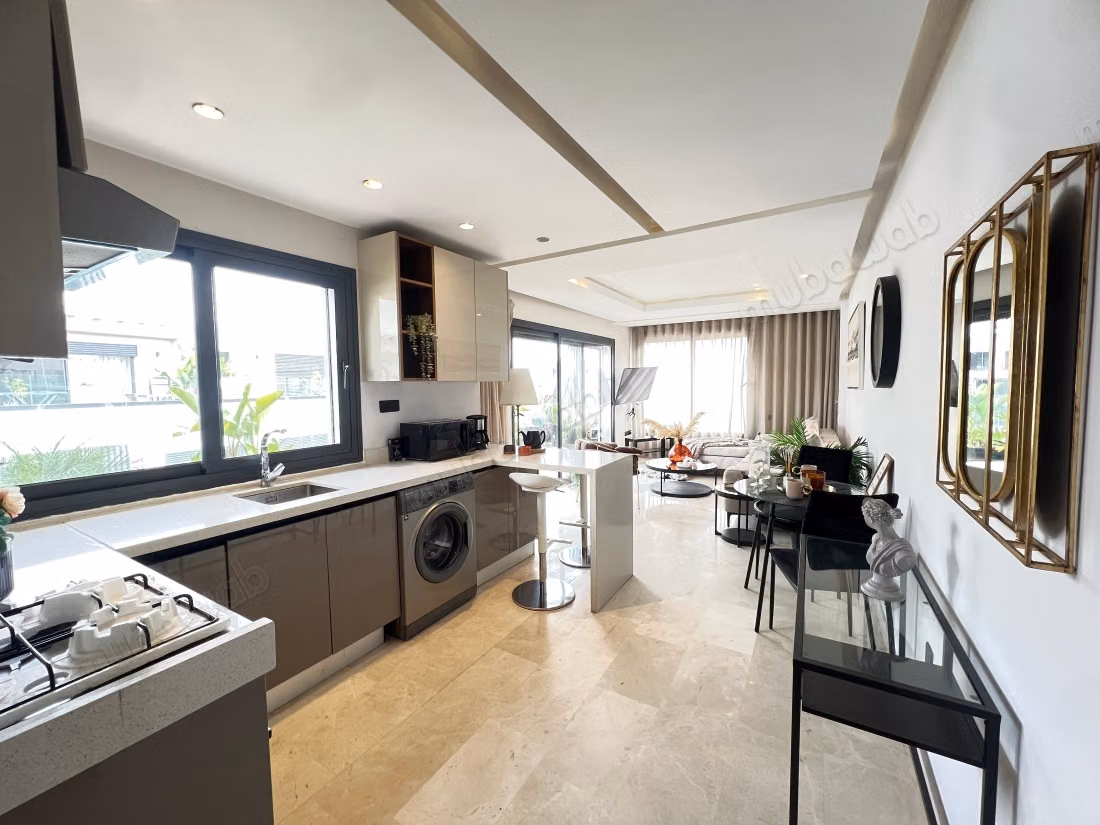 Te huur een schitterende grote luxe studio