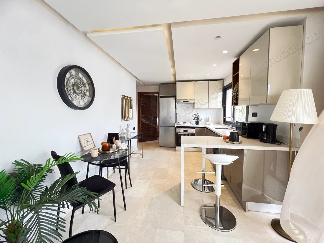 Te huur een schitterende grote luxe studio