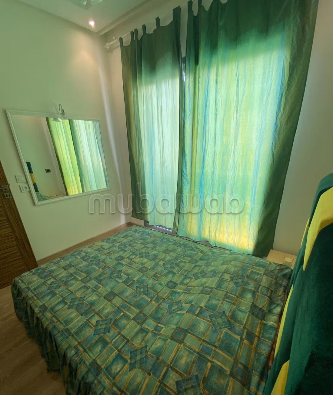 Apartment for rent in Ain Diab. 3 rooms. Storage unit