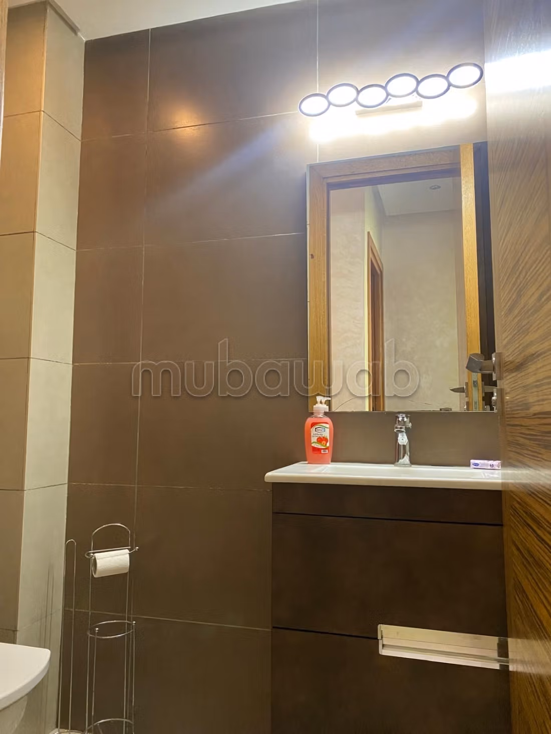 Apartment for rent in Ain Diab. 3 rooms. Storage unit