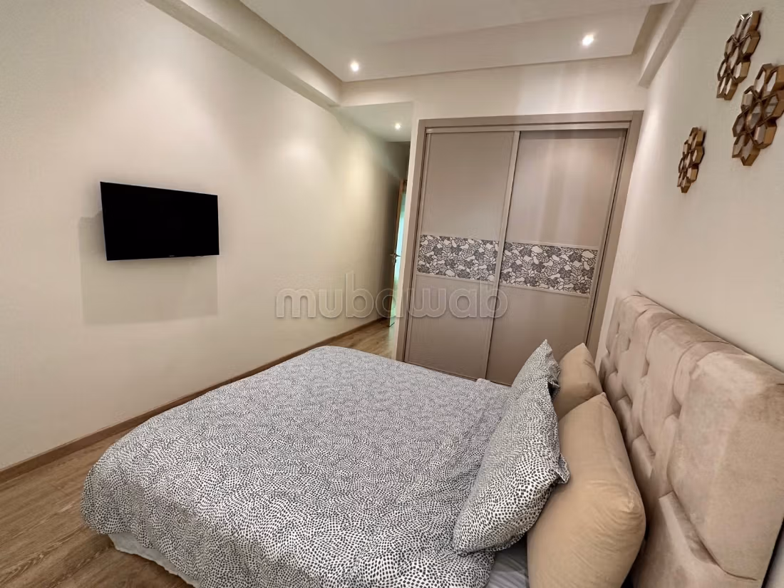 Apartment for rent in Ain Diab. 3 rooms. Storage unit