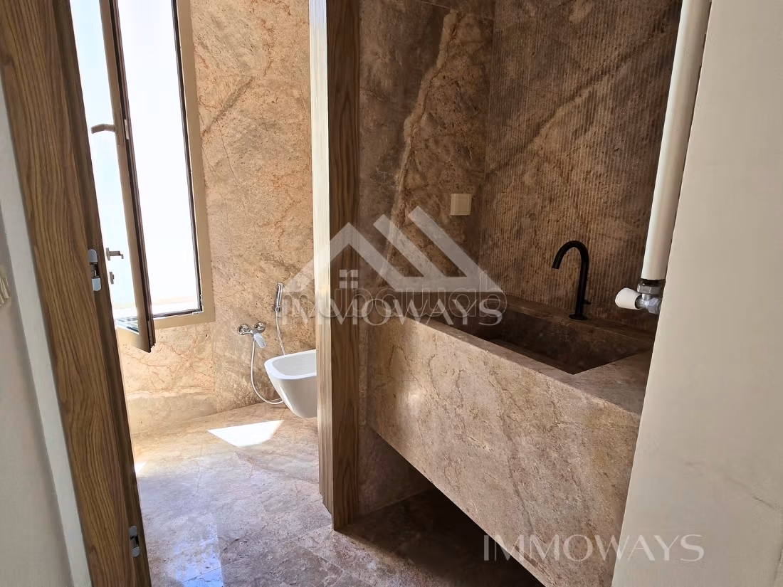 Duplex neuf avec piscine à Marsa Les Pins