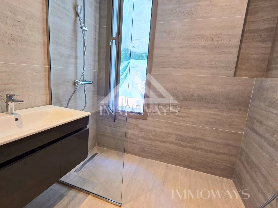 Duplex neuf avec piscine à Marsa Les Pins