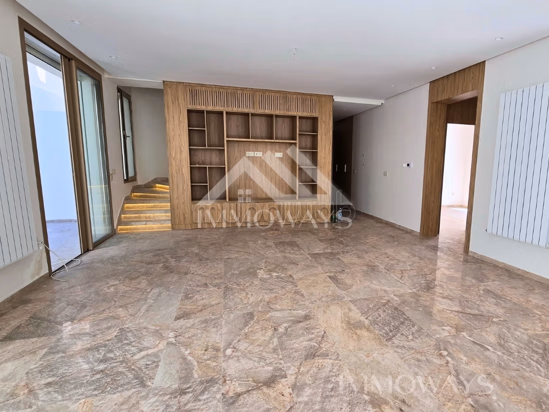 Duplex neuf avec piscine à Marsa Les Pins