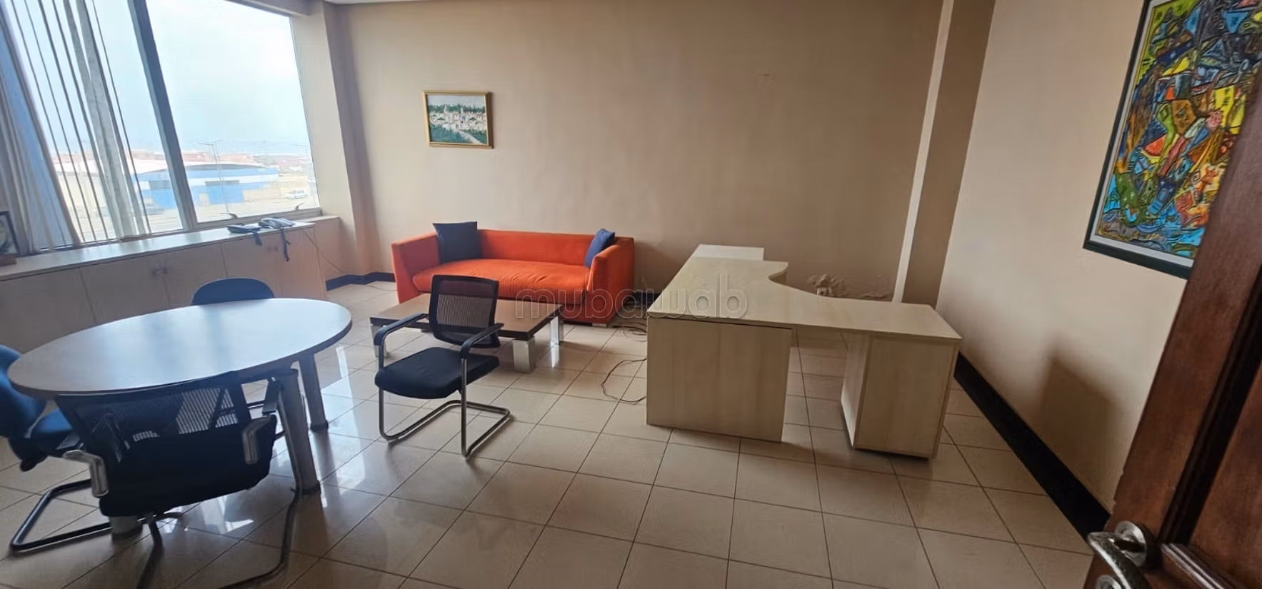 Edificio industrial de 8.200 m de superficie útil a la venta situado en plena ruta costera de Ain Sebaa