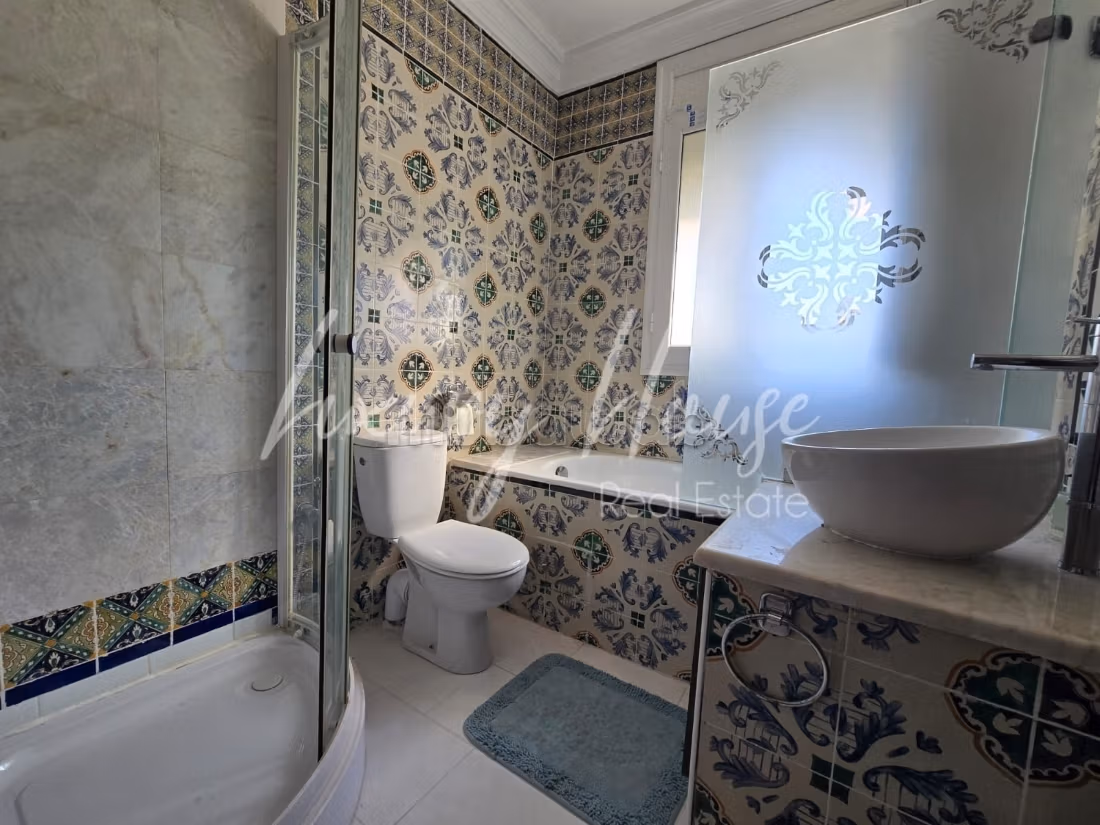 Duplex S3 arredato con vista mare in affitto a Gammarth