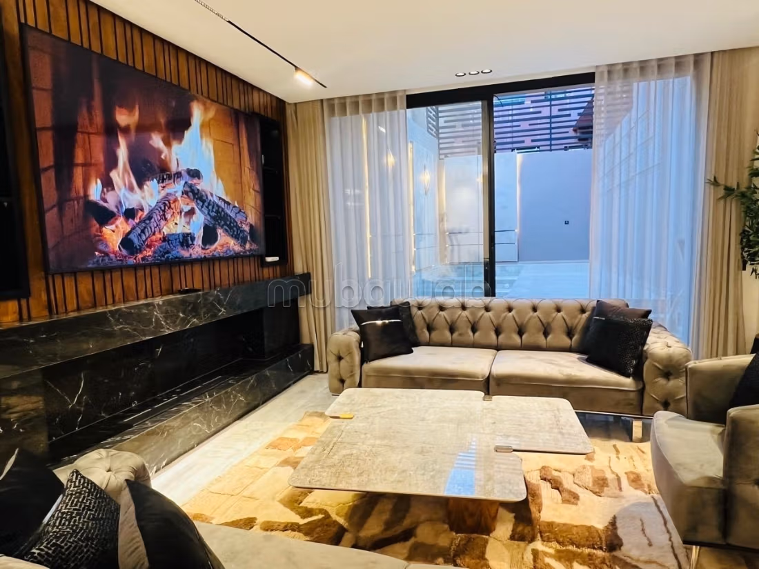 Superbe appartement à vendre à Camp Al Ghoul. 3 pièces confortables. Meublé — 4