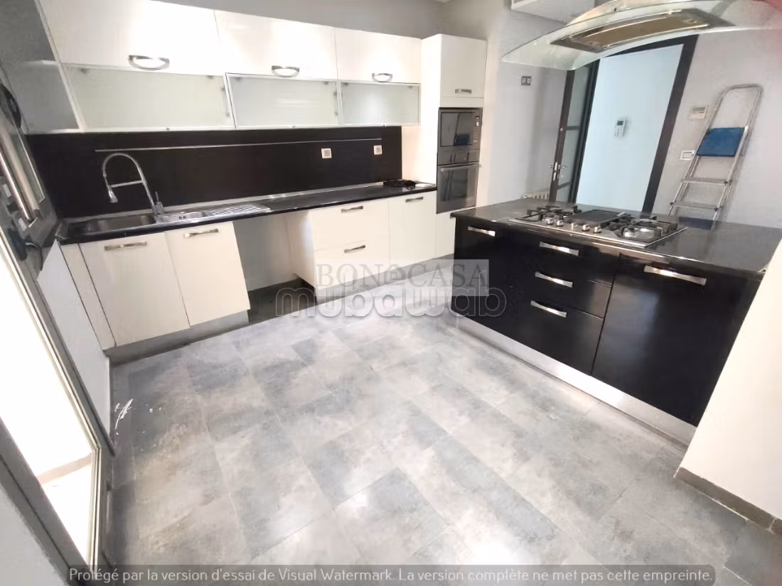 Apartment with open view for rent in the gardens of Carthage