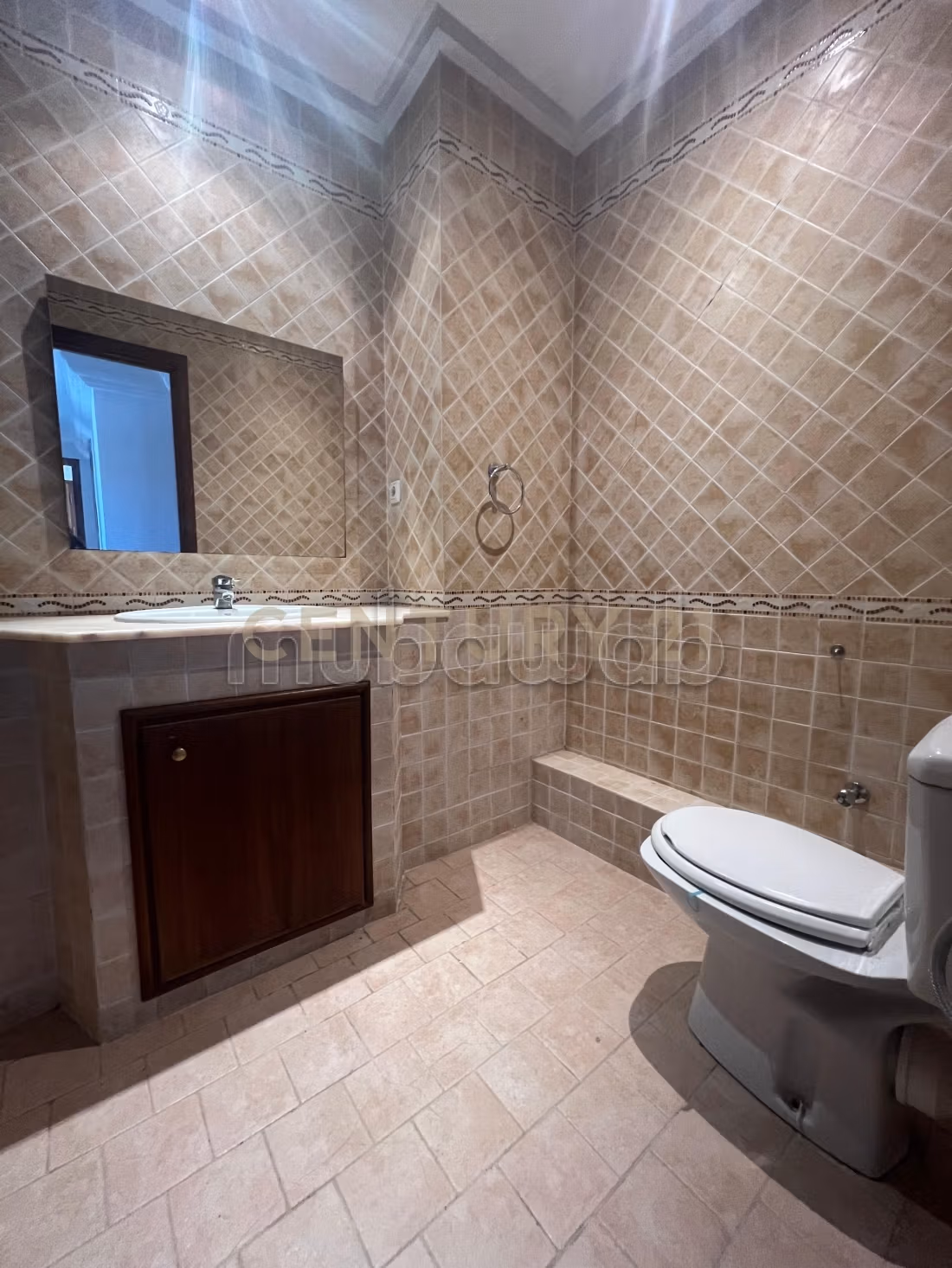 A vendre Appartement en S4 à ennasr 2