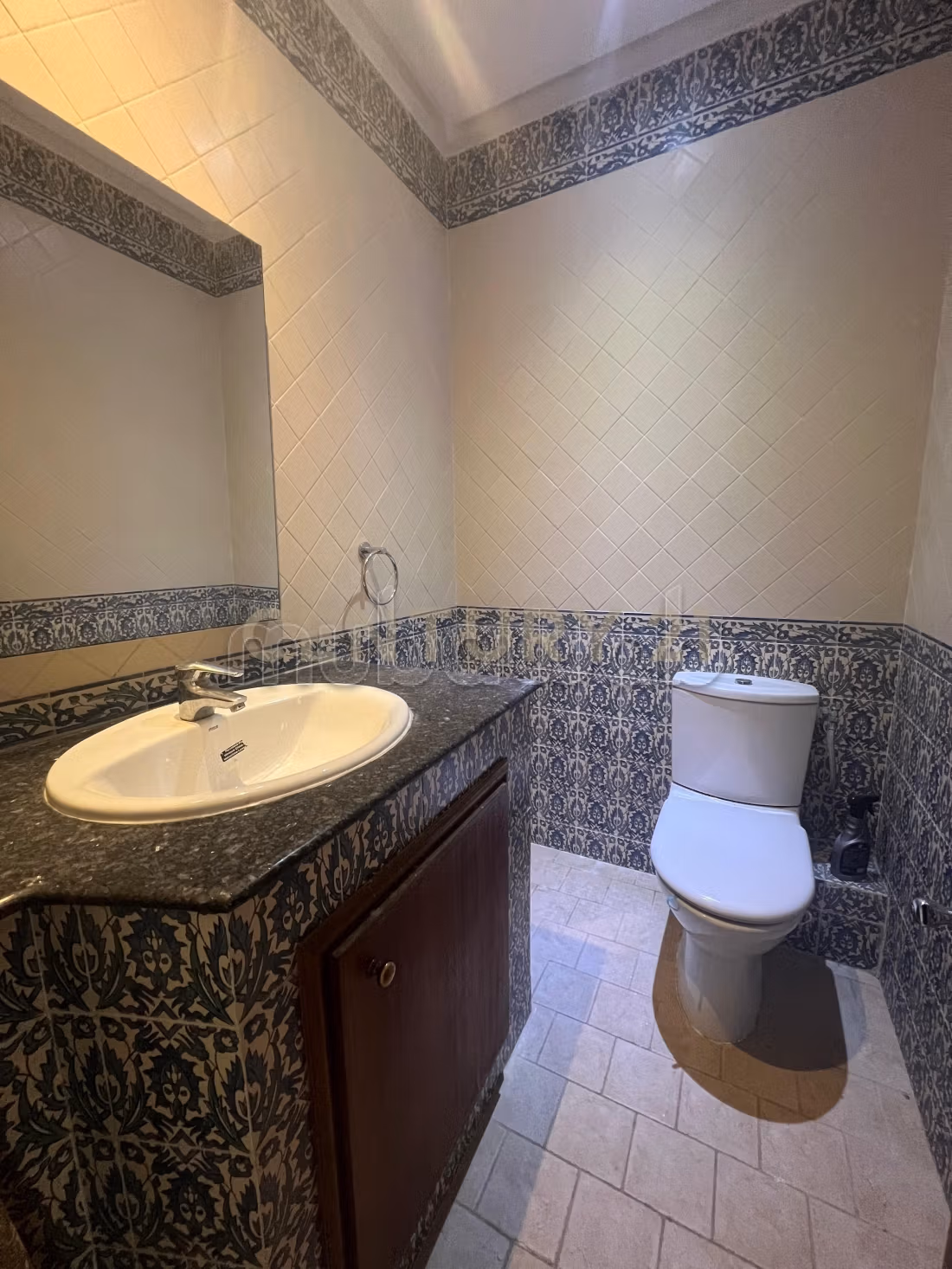 A vendre Appartement en S4 à ennasr 2