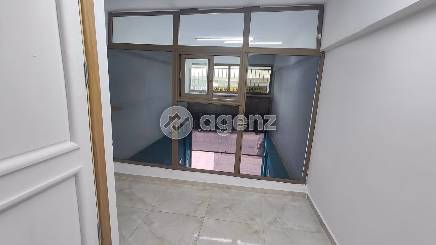Comercio en venta 28 m² Aïn Sebaâ Casablanca
