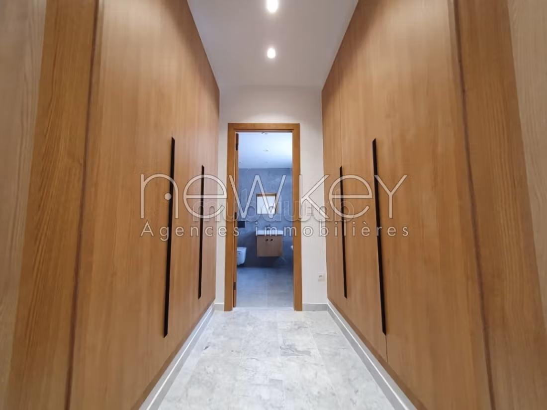 Villa S4 à vendre à La Soukra