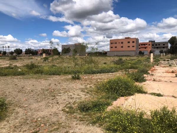 Opportunità: Lotto di Terreno 170m² con 2 Facciate
