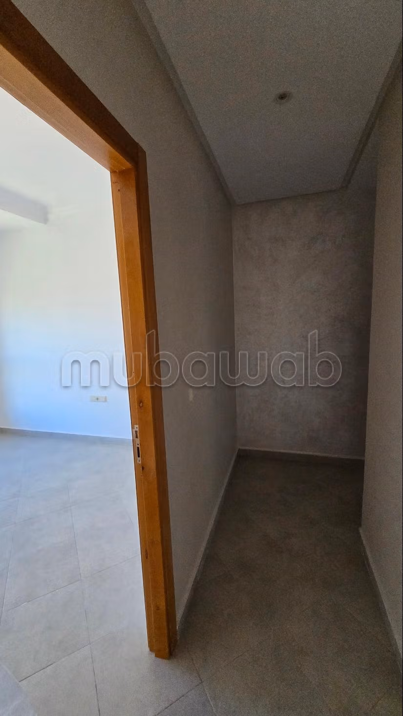 Fabulous apartment for sale. Small area 74 m². Traditional living room, Secured residence