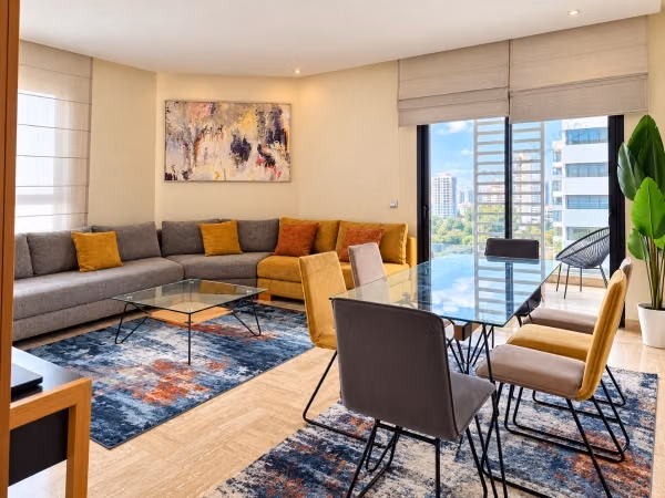 Appartement de Luxe Meublé à Louer – Dernier Étage – CFC