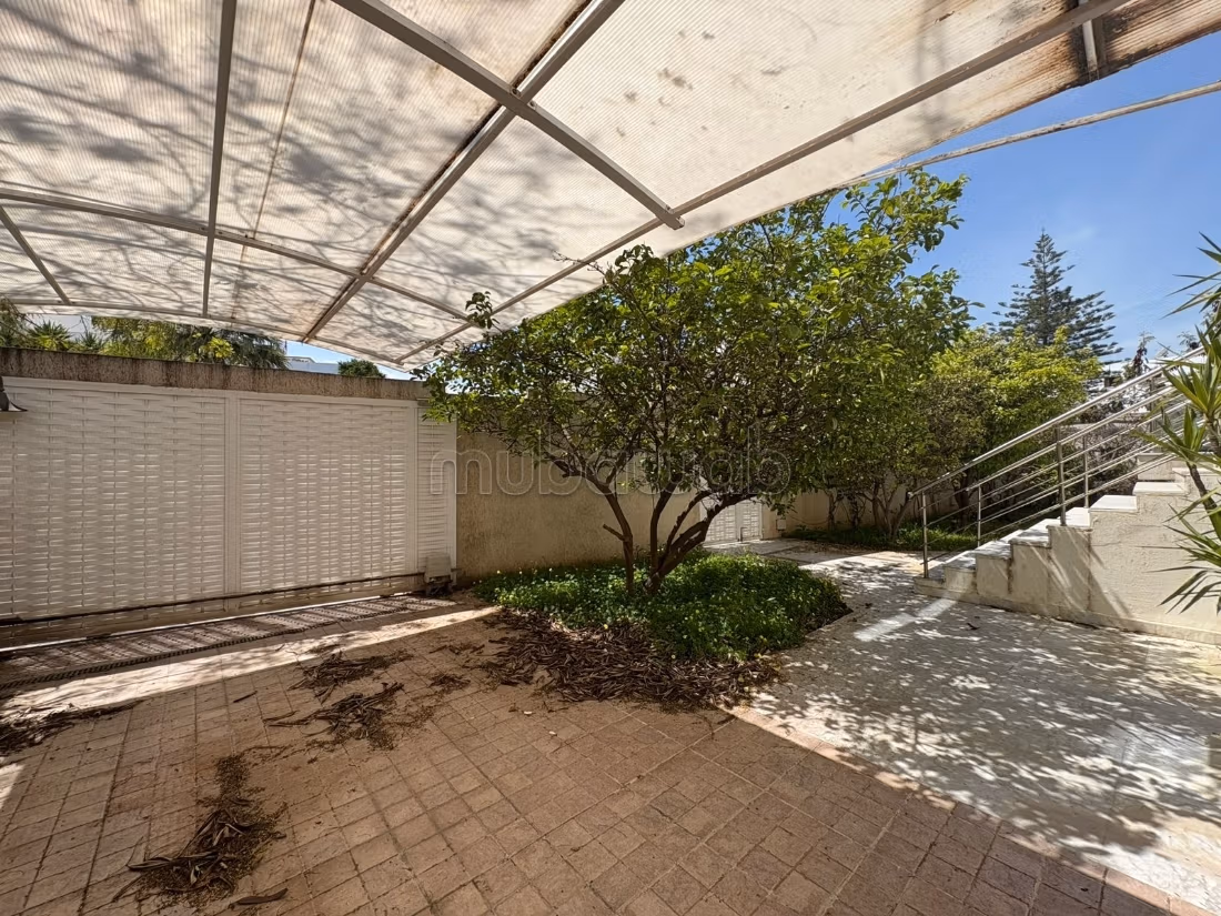 A Vendre une villa à El Menzah 5