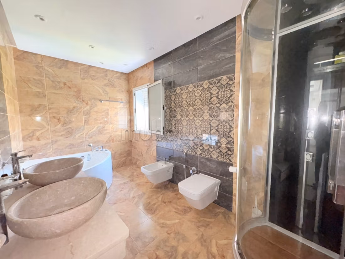 A Vendre une villa à El Menzah 5
