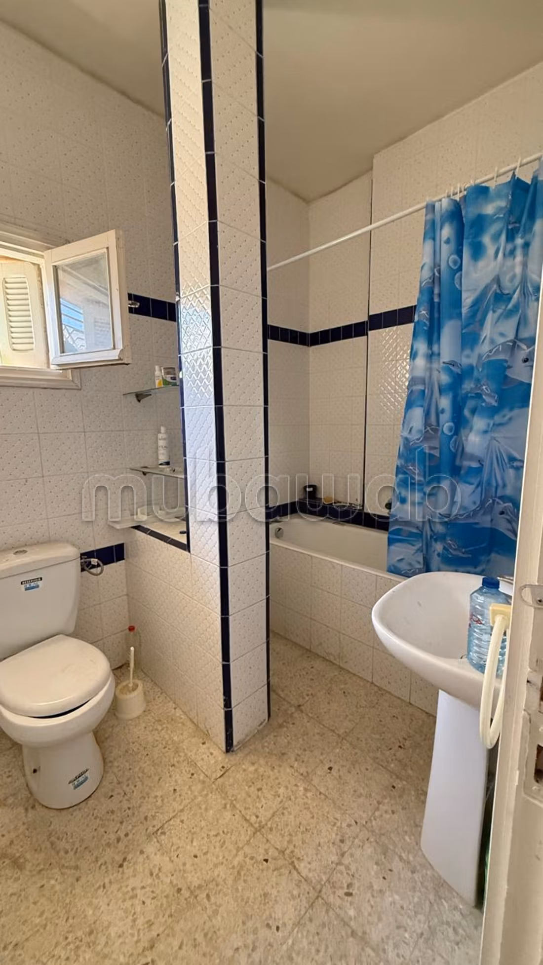 Villa de 438m2 terrain à cite ennasr