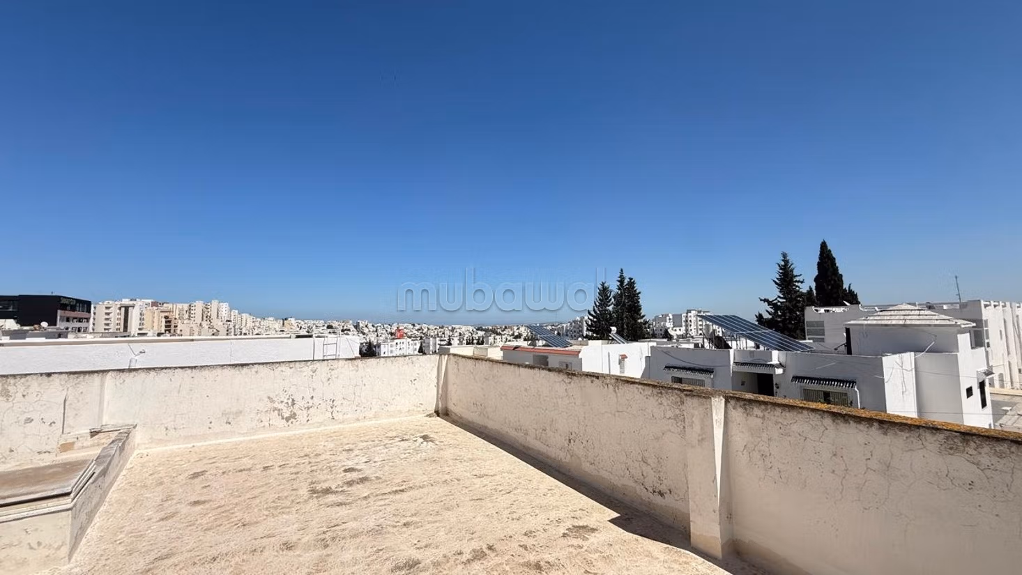 Villa de 438m2 terrain à cite ennasr