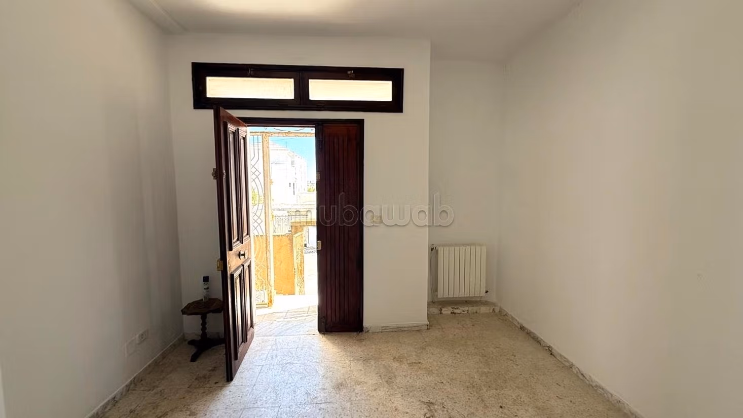 Villa de 438m2 terrain à cite ennasr