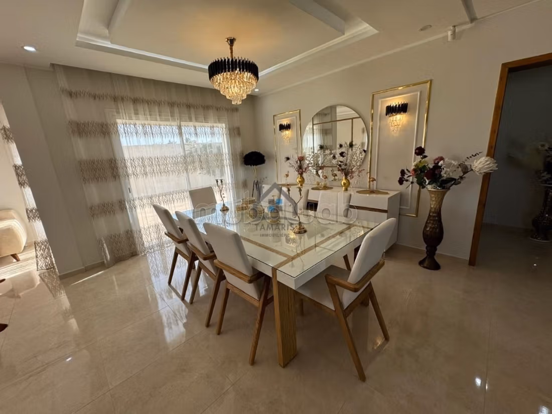 Maison de luxe à vendre à Houmt Souk. Surface de 150 m². Meublé