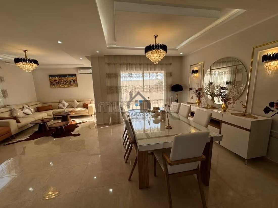 Maison de luxe à vendre à Houmt Souk. Surface de 150 m². Meublé