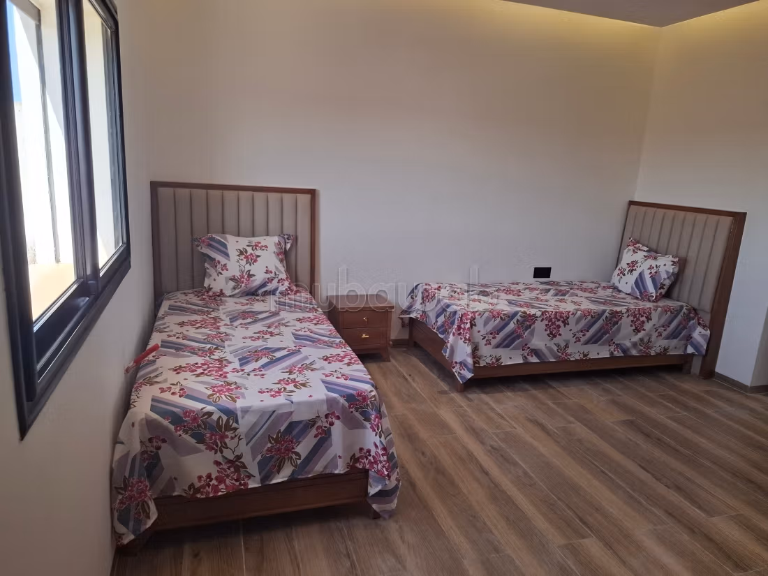 Location d'un appartement à mansoura, kélibia la blanche. 
2 belles chambres. 
Salon spacieux