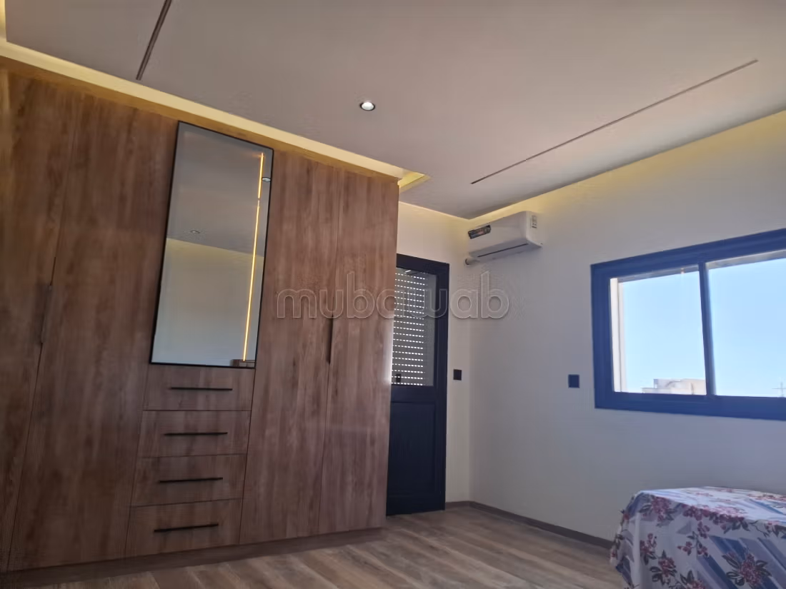 Location d'un appartement à mansoura, kélibia la blanche. 
2 belles chambres. 
Salon spacieux
