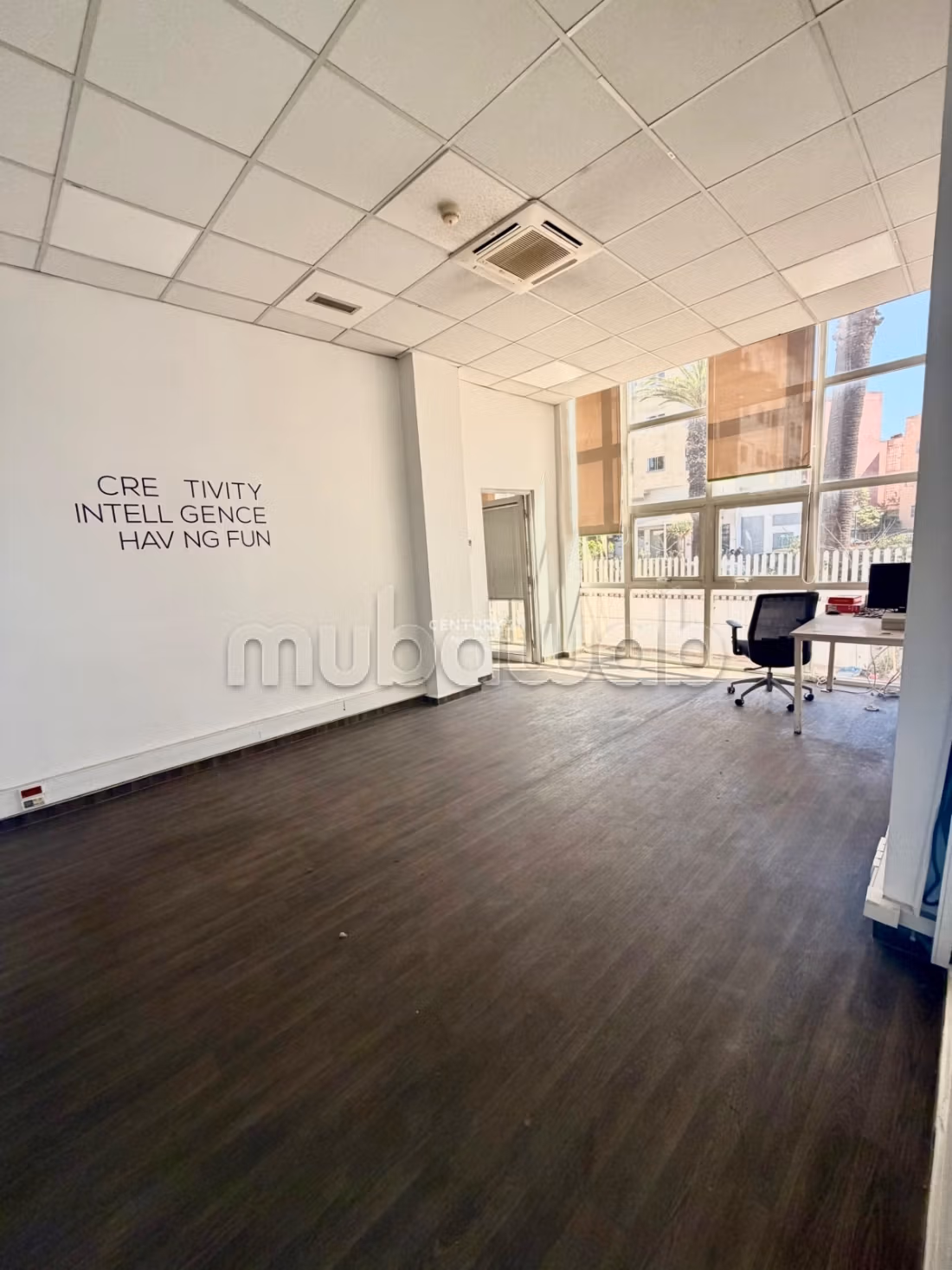 Villa commerciale de 934 m² idéale pour activité professionnelle